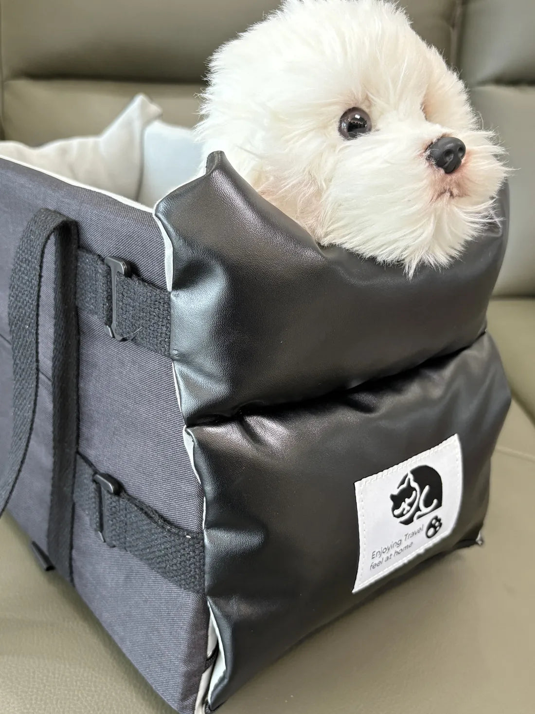 Leather Car Pet Seat for Small Dogs & Cats – Central Console, Up to 5kg